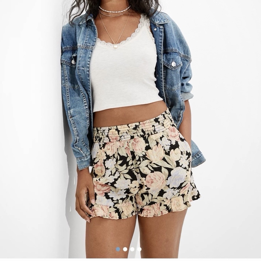 American Eagle Floral Ruffle Shorts Women Small Black Smocked Boho Flowy Lined